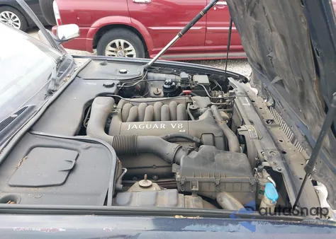 2000 Jaguar Xj8 Vanden Plas from USA, damaged, VIN SAJDA24CXYLF05346